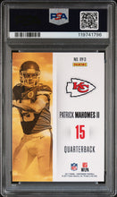 2017 Panini Contenders Football Card Patrick Mahomes Rookie of The Year Silver /199 PSA 9